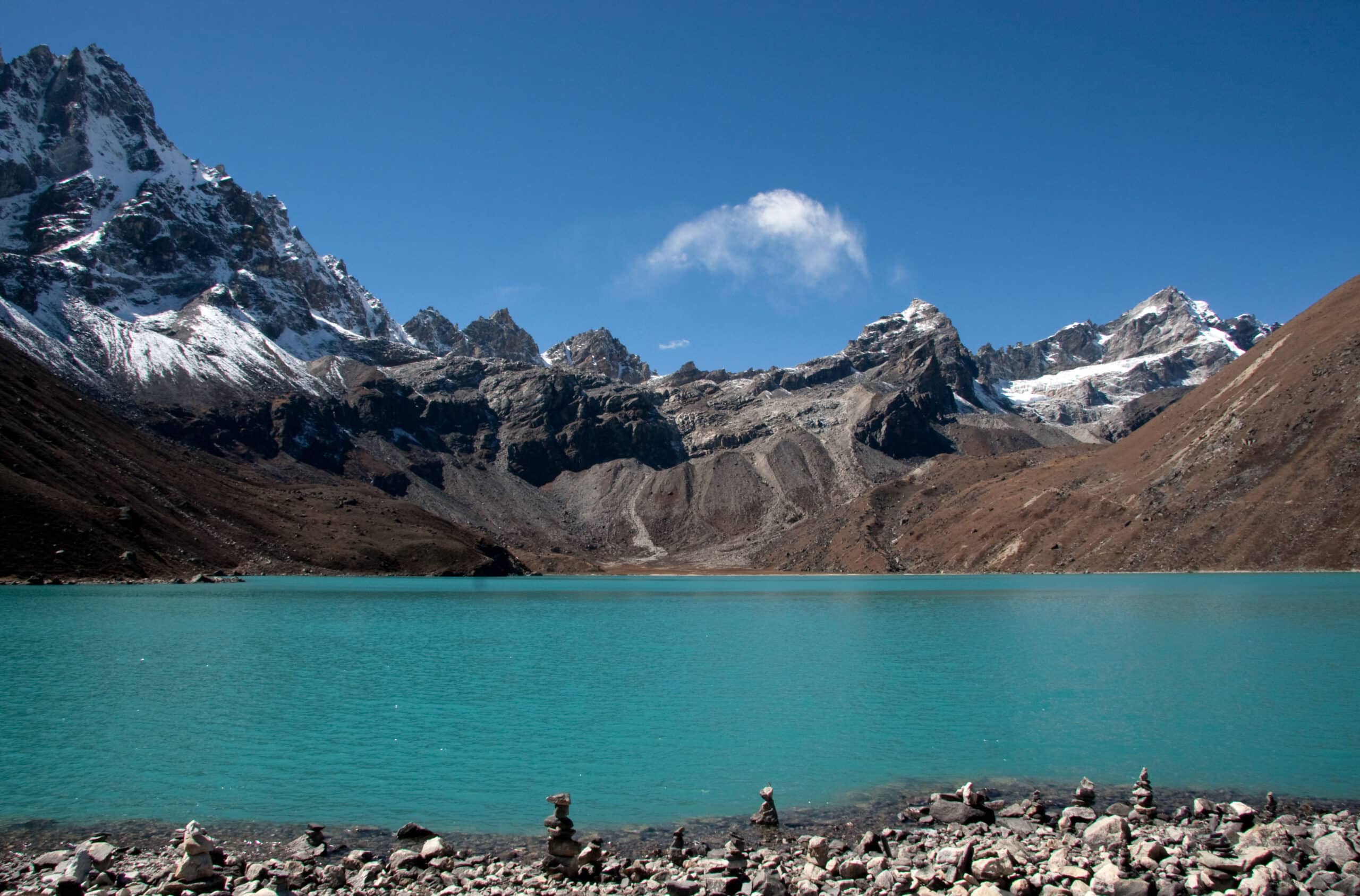 Lac de Gokyo et sommets de l'Everest au Népal